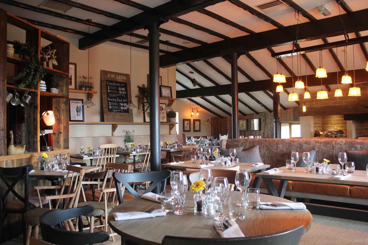 The Huntsman Inn Holmfirth Exterior foto